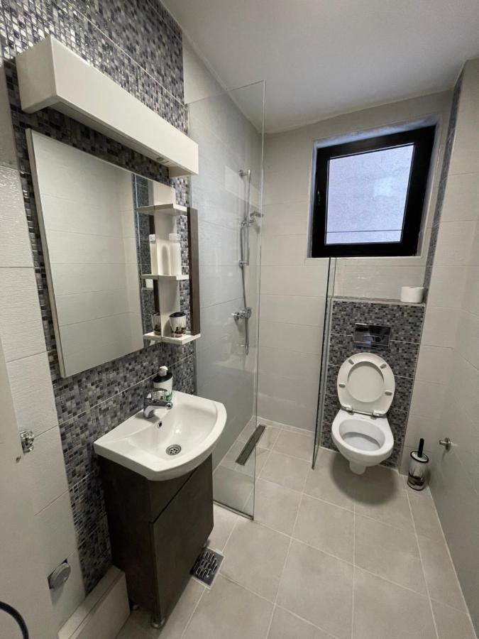 Empire Queen Apartments Белград Номер фото